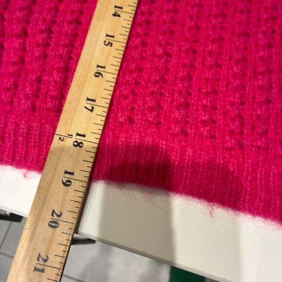 Aritzia Wilfred Free Fuchsia Cropped Oversized Sweater Medium - Picture 9 of 10